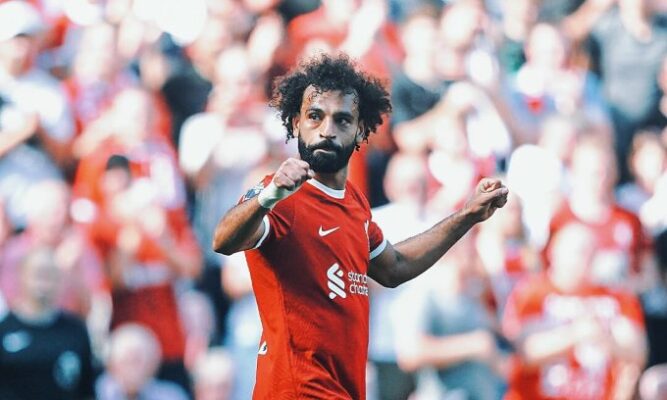 Salah chạm mốc kỷ lục khi Liverpool lên nhì Ngoại hạng Anh